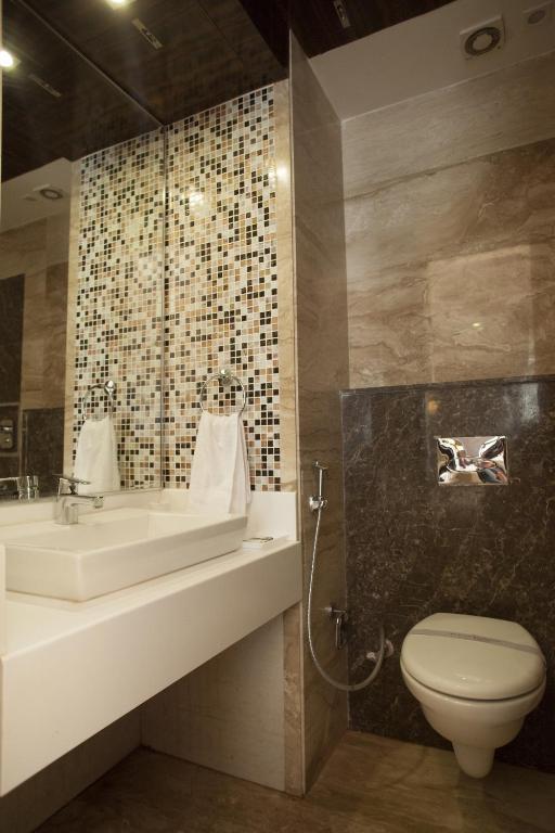 Hotel Delhi 55 -City Center Нью-Дели Экстерьер фото