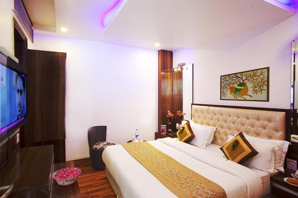 Hotel Delhi 55 -City Center Нью-Дели Номер фото